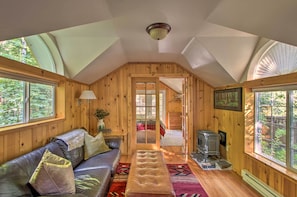 Living Room | 650 Sq Ft Cottage