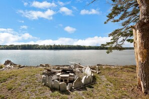 Enjoy the fireplace or make a lobster bake