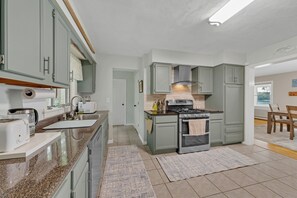 Fully equipped kitchen
