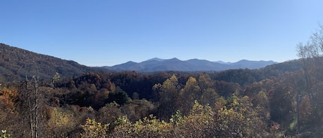 Breathtaking fall views of Mt. Mitchell & the Blue Ridge from the front deck.