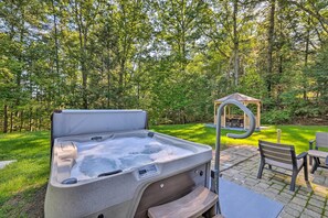 Spacious Yard | Private Hot Tub | Gazebo