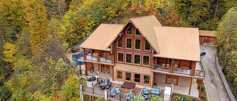 Our mountain top getaway. 3 Stories of solid log construction. Perfect for large family groups, couples retreats and reunions.