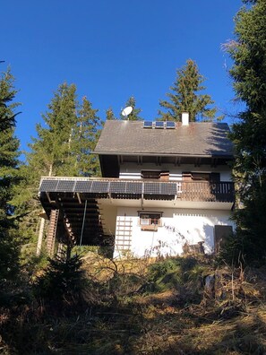 Berghütte vom Grundstück aus