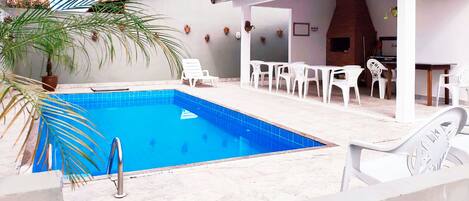 Hospede-se nesta incrível casa com piscina em Porto Seguro, Bahia 