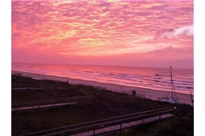 The many colors of Surfside.