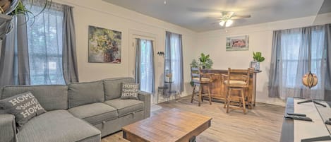 Cañon City Vacation Rental | 2BR | 1BA | 968 Sq Ft | 1 Step to Access