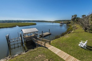 Dock