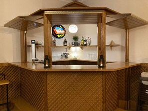 Bar (in der Unterkunft)