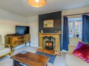 Living room | Fair View, Donington on Bain
