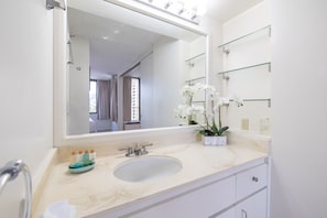 Full bathroom - vanity with cabinet