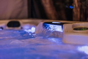 The perfect way to end your night in a Hot Tub with a lounge seat.