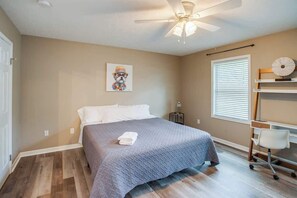 Bedroom #1 Master- (2nd floor) King Bed with Desk, 3 twin Cots fit. Walk-in closet/another bedroom, Smart TV and Full Bathroom