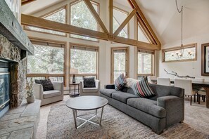 Furniture, Living Room, Indoors, Room, Couch