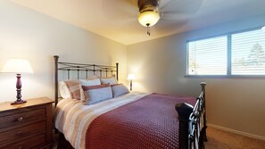 Bed, Furniture, Flooring, Bedroom, Room