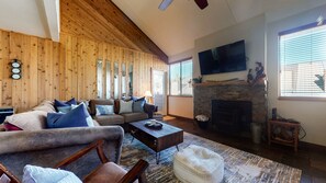 Living Room, Indoors, Room, Couch, Furniture
