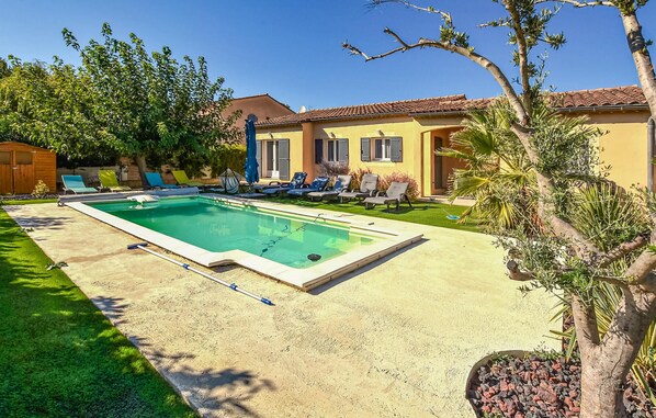 pool