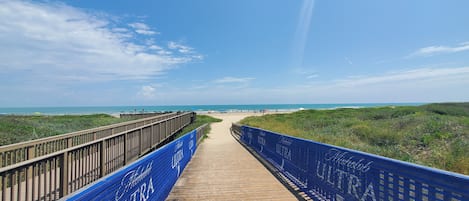 Vista para praia/oceano