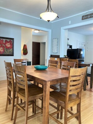 Bar height dinning room table comfortably seats 6.  