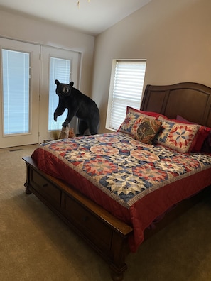 Master Bedroom (Bear Room)