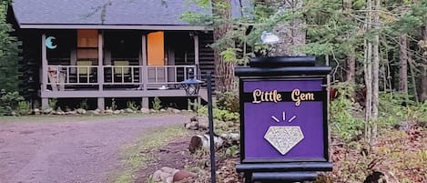 Little Gem Cottage in the Forest