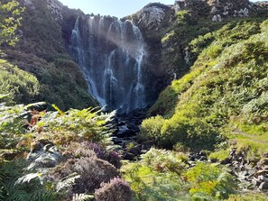 Clashnessie falls, 5 minute drive