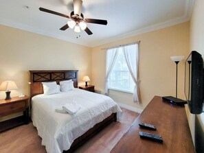 Queen Bed - Bedroom 2