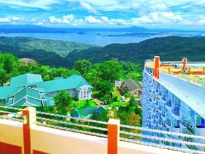 My place is the tallest condo tower with the best view-deck on level 24 Rooftop 