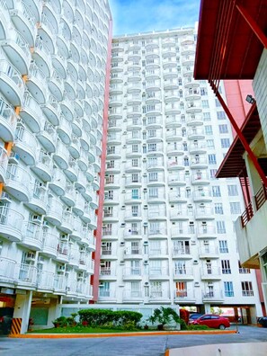 My place CITYLAND Tagaytay is the tallest condo tower in Tagaytay city. 
