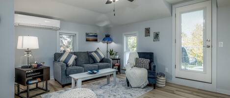 Living room with a pull out couch