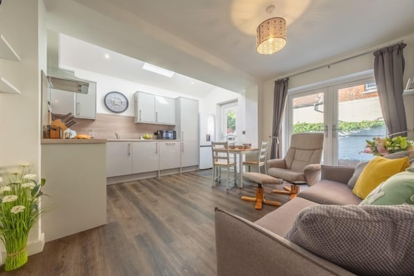 Cabbell Courtyard, Cromer: All ground floor accommodation with an open-plan living space