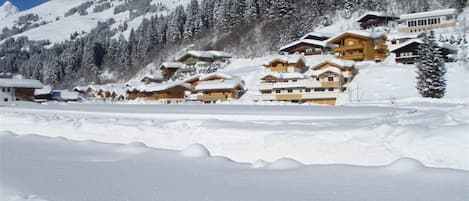 Außenseite Ferienhaus [Winter]