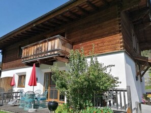Exterior casa de vacaciones [verano]