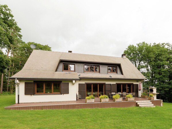 Holiday Home Exterior [summer]