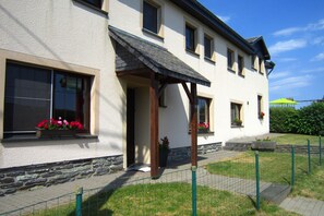 Entrance / Reception