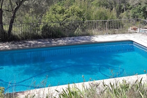 Schwimmbad des Ferienhauses