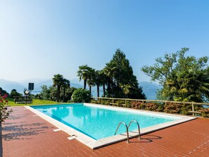 Holiday Home Swimming Pool