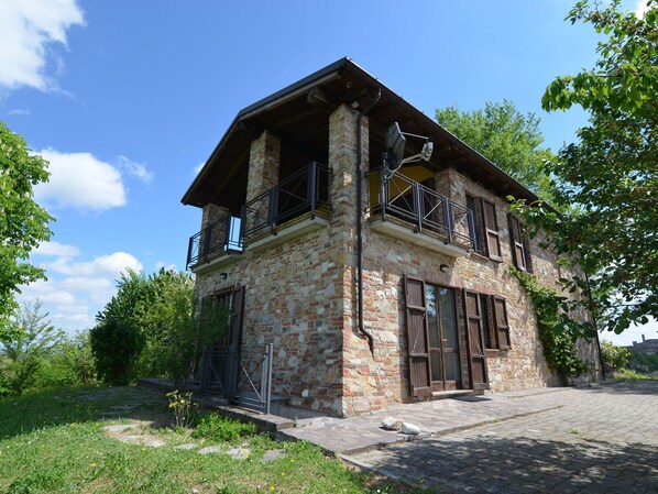 Außenseite Ferienhaus [Sommer]