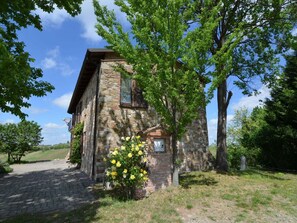 Außenseite Ferienhaus [Sommer]