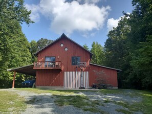 Home encompasses entire upstairs of the barn.  Access on right side.