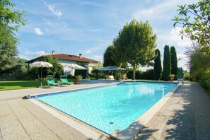 Holiday Home Swimming Pool