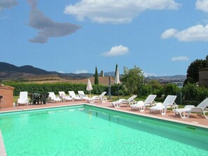 Schwimmbad des Ferienhauses