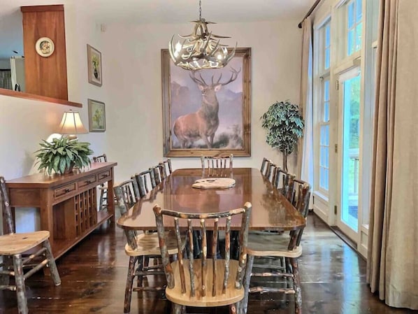 Large dining room with table space for everyone.