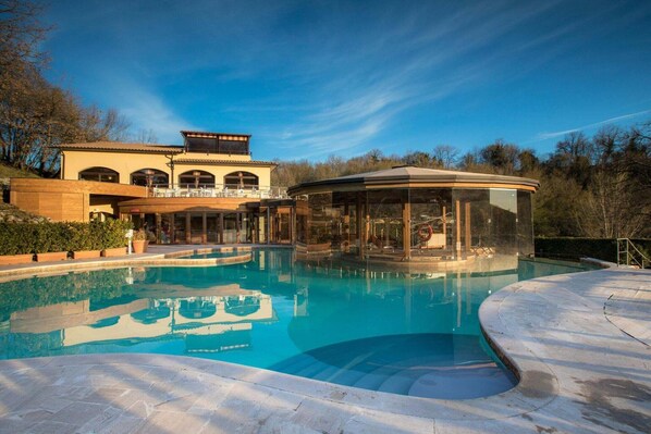 Holiday Home Swimming Pool
