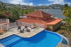 Villa Manzelle & Mazurka, 2 piscine Privée avec accès mer 