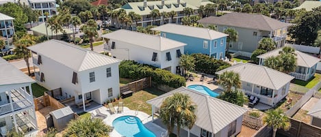 Destined to Be - Vacation Rental House with Private Pool and Carriage Near Beach in Destin, Florida - Five Star Properties Destin/30A