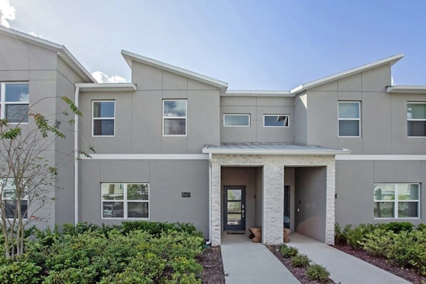 860PebbleBeach,ChampionsGate_01