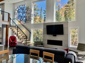Massive windows with lots of natural light