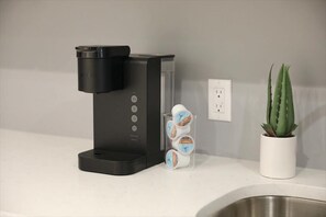 Kaffee und/oder Kaffeemaschine