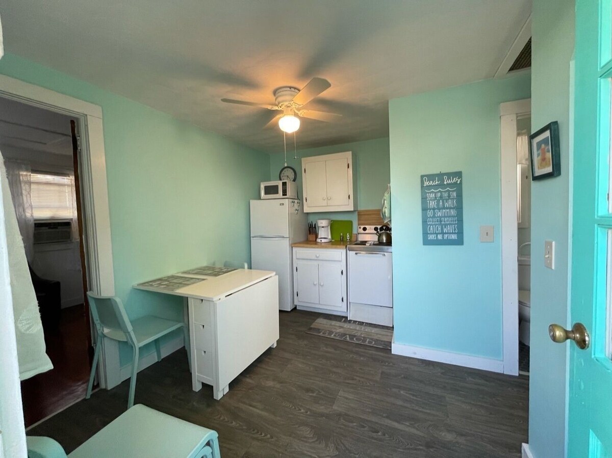 Sound View Beach Getaway Cottage