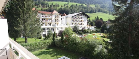 Eigentum, Berg, Bergstation, Haus, Wildnis, Himmel, Gebäude, Gebirge, Grundeigentum, Baum